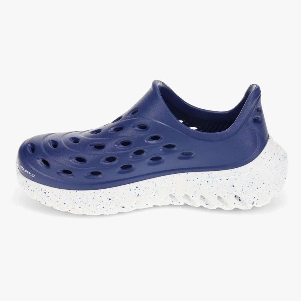 NWT Rugged Shark Rift Slip-On Water Shoes - navy blue - youth size 2